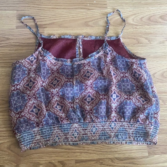 American eagle cropped maroon top in size M - Picture 2 of 4